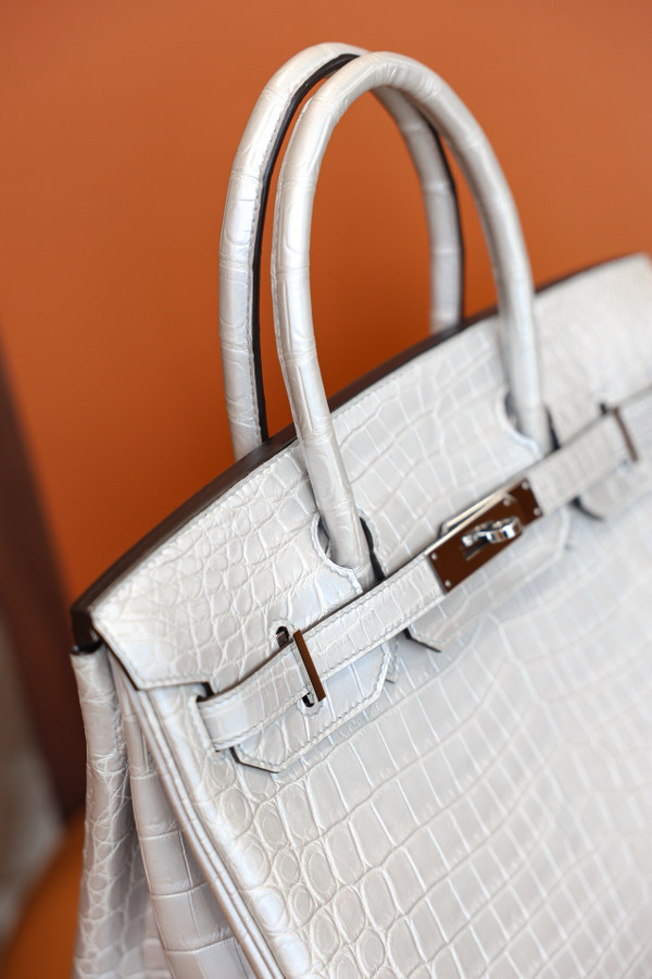Hermes Pearl Gray Birkin 30 in Niloticus Crocodile with Palladium hardware
