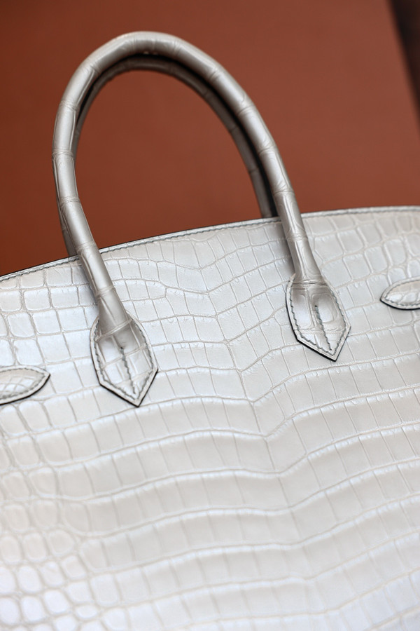 Hermes Pearl Gray Birkin 30 in Niloticus Crocodile with Palladium hardware