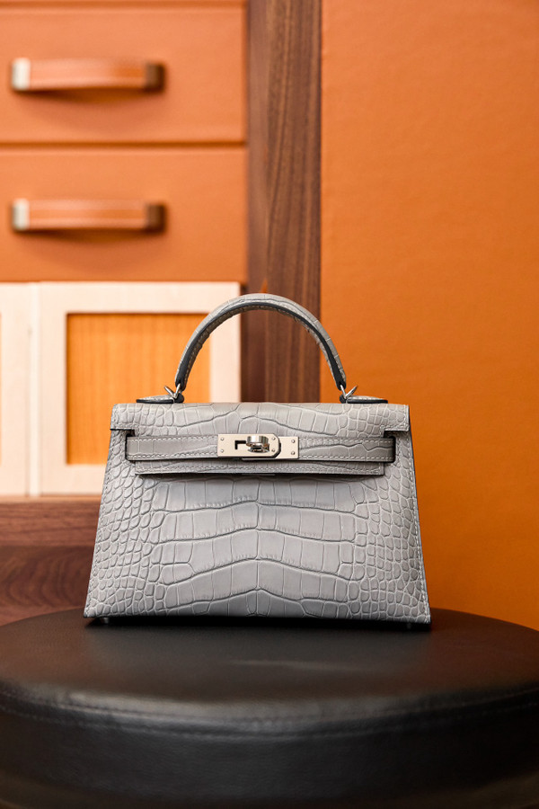 Hermès Kelly 20 Mini II Pearl Gray Matte Alligator Palladium Hardware