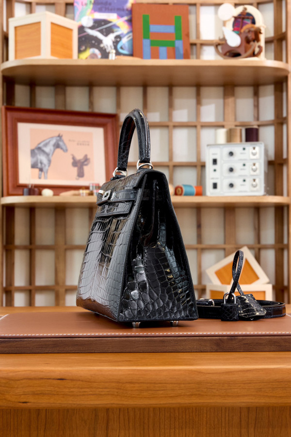 Hermes GLOSSY BLUE TEMPETE NILOTICUS CROCODILE KELLY 25 WITH PALLADIUM HARDWARE
