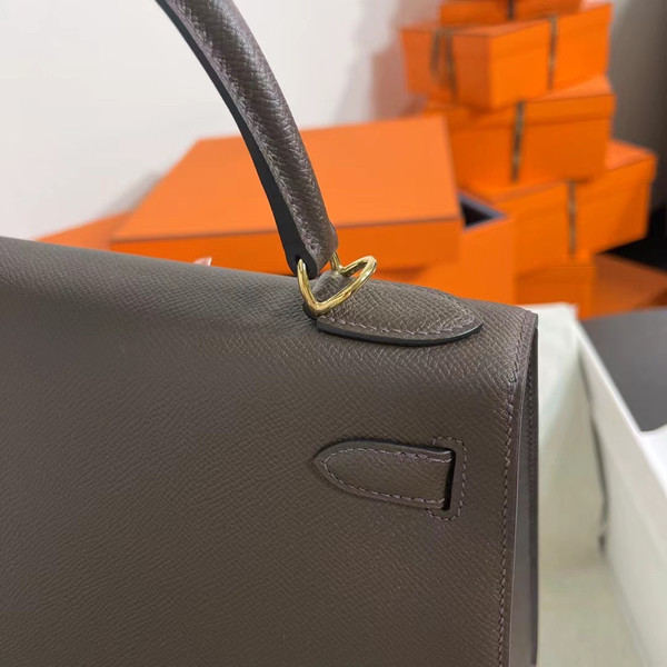 Hermes Chocolate Kelly 28 cm Epsom Gold Hardware