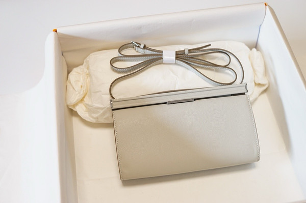 Hermes Clic-H 21 bag Craie Evercolor calfskin  with Palladium hardwares