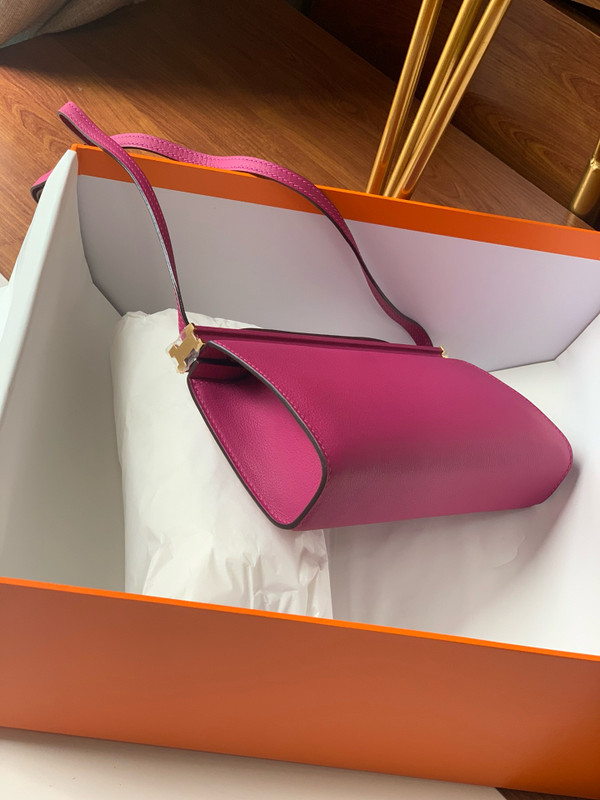 Hermes Clic-H 21 bag Magnolia  Evercolor calfskin  with Gold hardwares