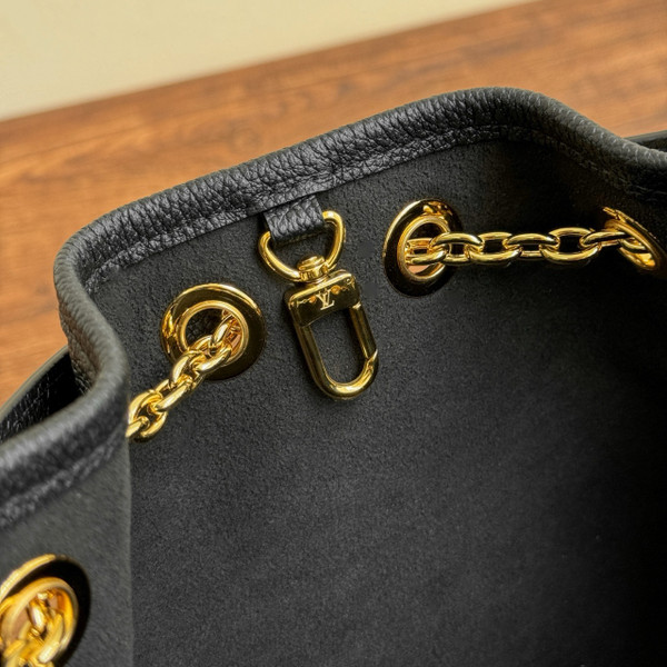 Louis Vuitton M47209 LV Bundle