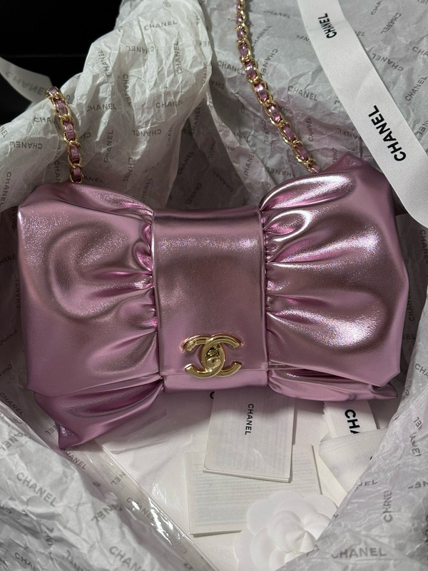 CHANEL BOW TIE CLUTCH PINK