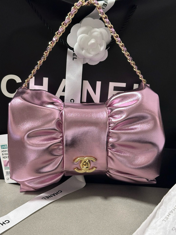 CHANEL BOW TIE CLUTCH PINK
