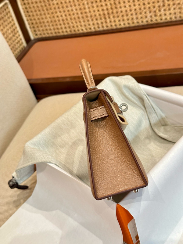 Hermès  2J Quebracho Mini Kelly II Chevre  Mysore Leather Palladium hardware