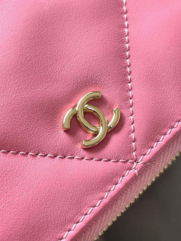 Chanel Small Raffia SHOPPING BAG PINK
