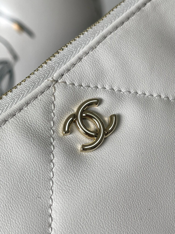 Chanel Small Raffia SHOPPING BAG BEIGE