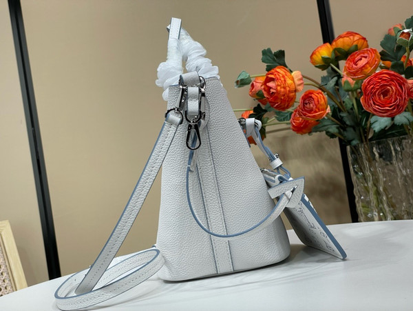 Louis Vuitton M11734 Blossom PM