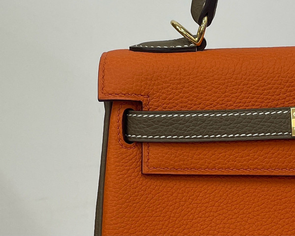 Hermès Special Order Orange/ Etoupe Kelly 25 Togo Leather Gold Hardware