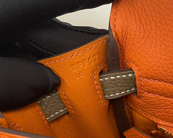Hermès Special Order Orange/ Etoupe Kelly 25 Togo Leather Gold Hardware