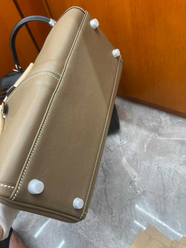 Hermes LIMITED EDITION ETOUPE SWIFT LEATHER LAKIS KELLY 28 WITH PALLADIUM HARDWARE