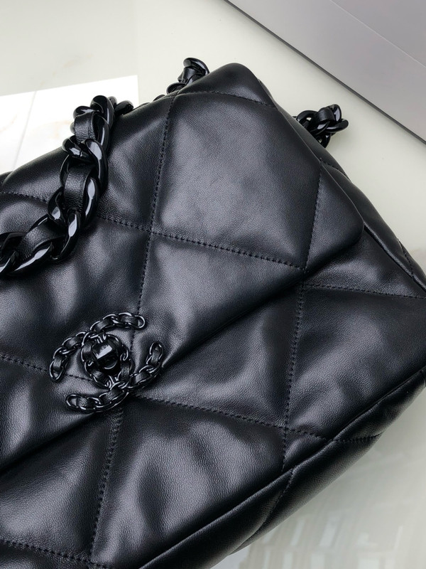 CHANEL 19 Black Bag All Black in Goatskin