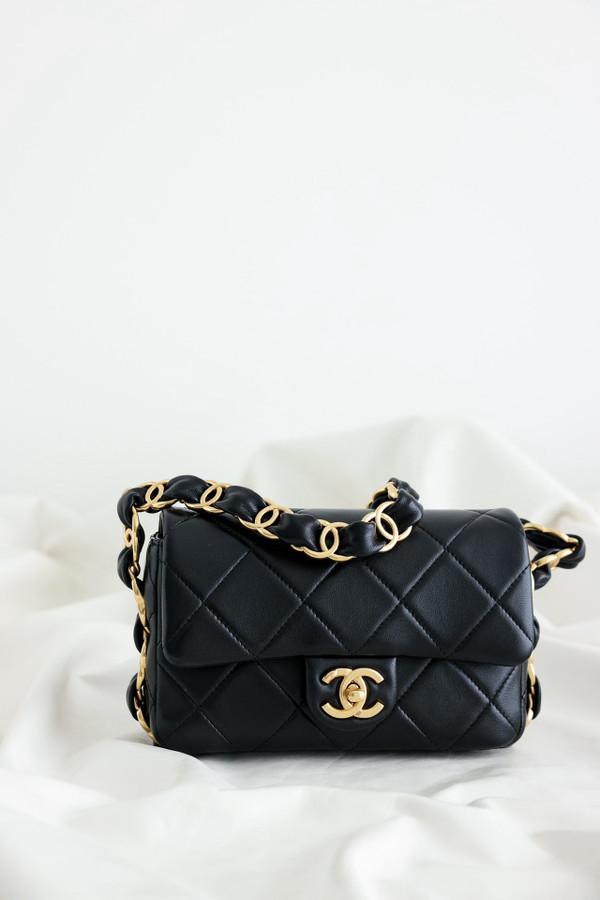 CHANEL SMALL FLAP BAG SS2024