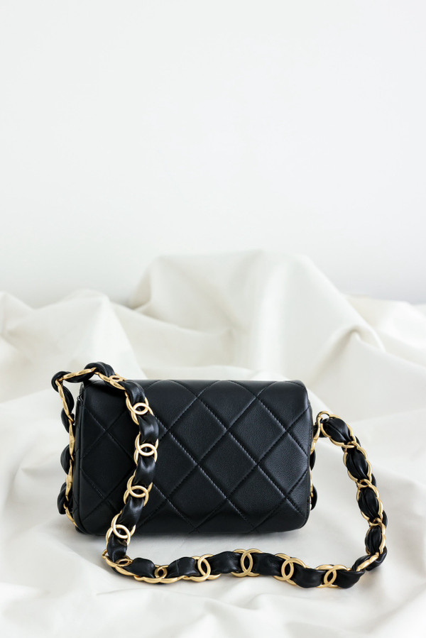 CHANEL SMALL FLAP BAG SS2024