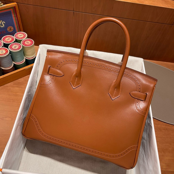 Hermes Birkin Ghillies 30 cm handbag in Gold Box Leather