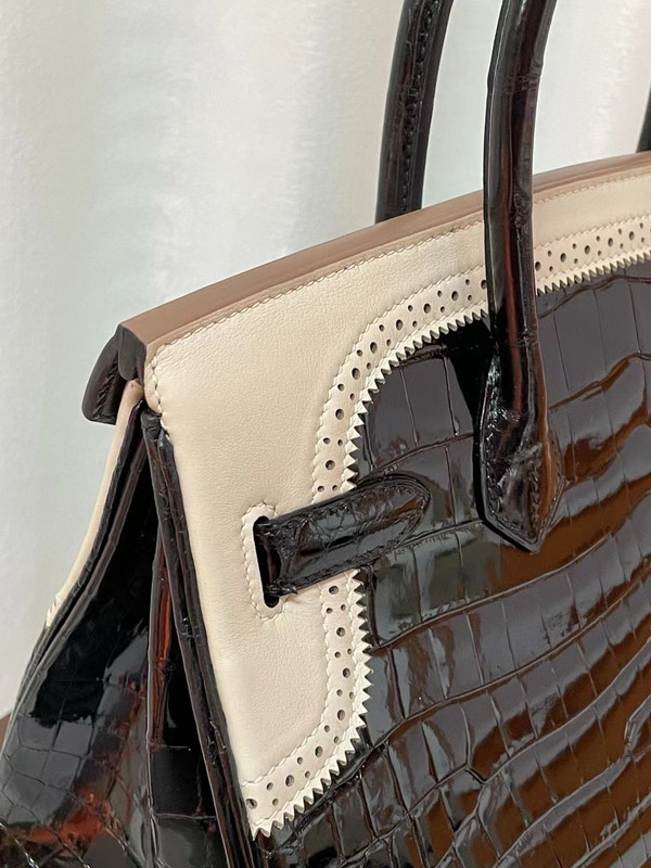 Hermes Birkin Ghillies 30 cm handbag in Craie Swift leather and Black Alligator