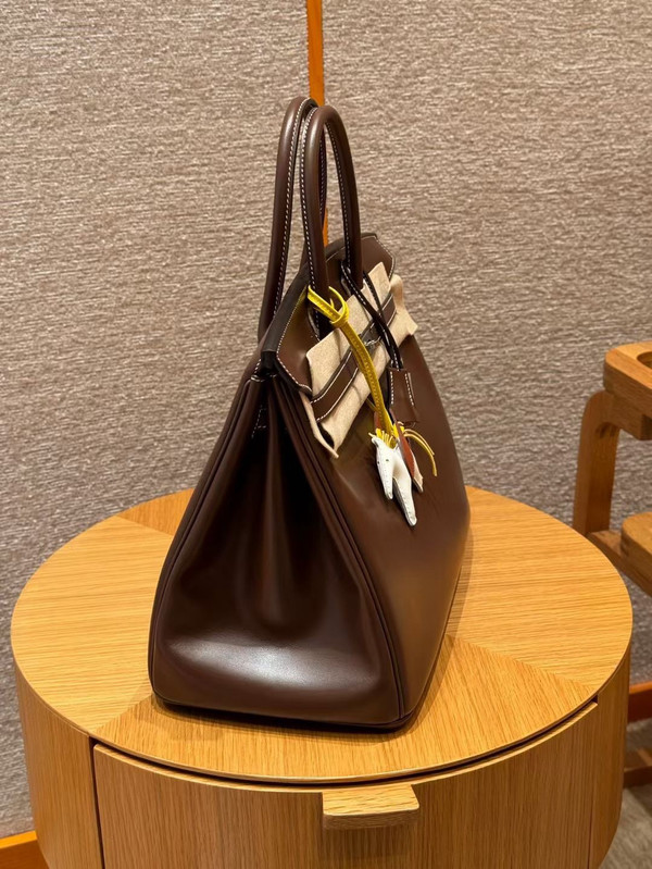 Hermes Chocolate Birkin 35 Box Calf GHW