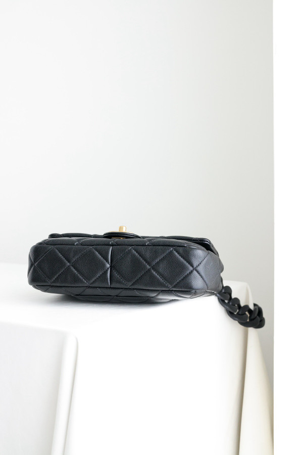 Chanel Single Flap LeatherChunky Chain Small in black with gold hardware