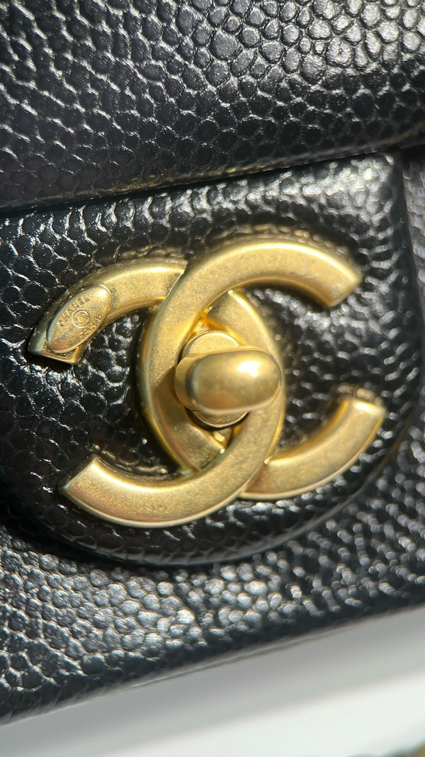 CHANEL FALL-WINTER 2024/25 SMALL FLAP BAG