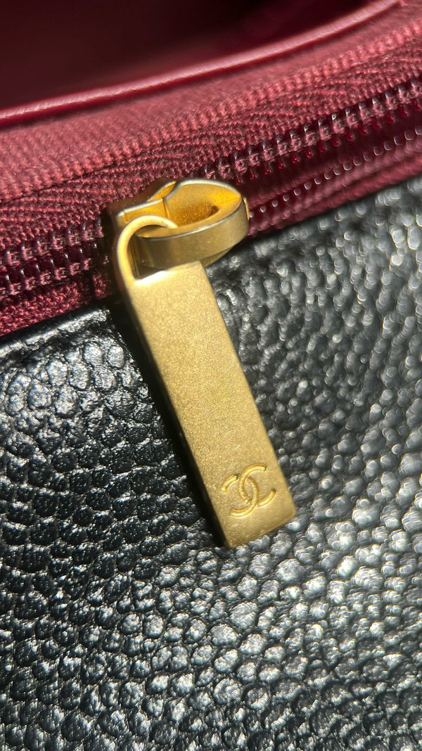 CHANEL FALL-WINTER 2024/25 SMALL FLAP BAG