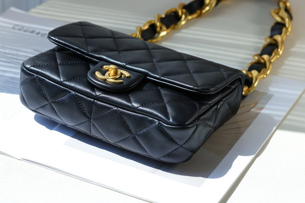 CHANEL 2023/24 MÉTIERS D’ART MINI FLAP BAG