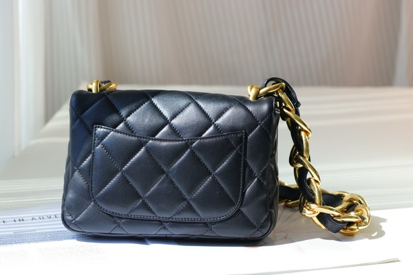 CHANEL 2023/24 MÉTIERS D’ART MINI FLAP BAG