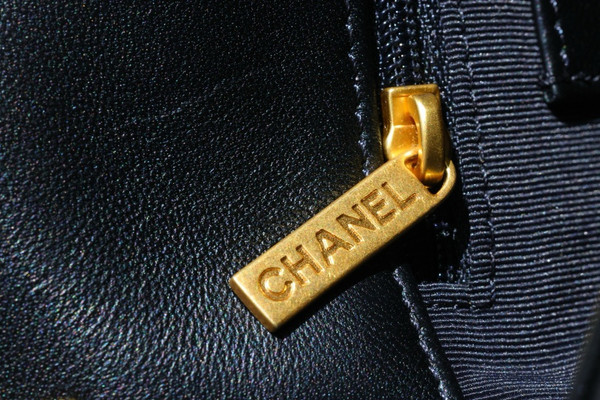 CHANEL 2023/24 MÉTIERS D’ART MINI FLAP BAG