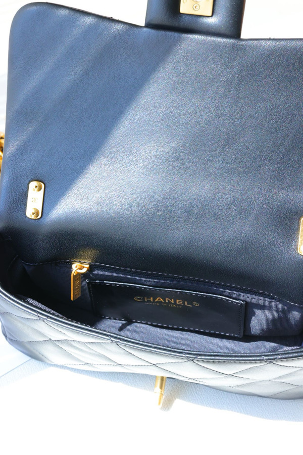 CHANEL 2023/24 MÉTIERS D’ART MINI FLAP BAG