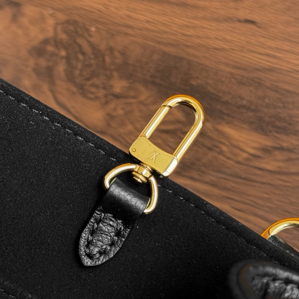 Louis Vuitton M46993 OnTheGo BB