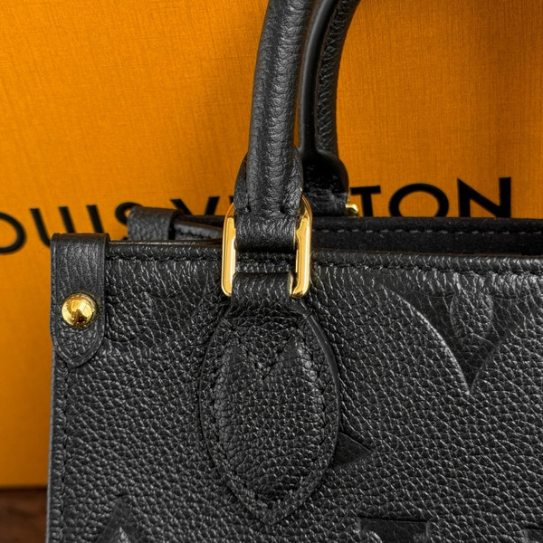 Louis Vuitton M46993 OnTheGo BB