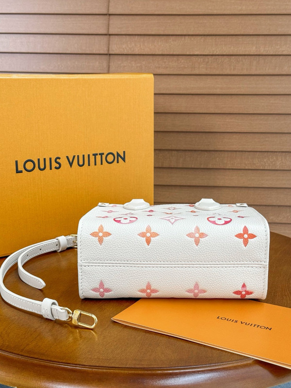 Louis Vuitton M47115 OnTheGo BB