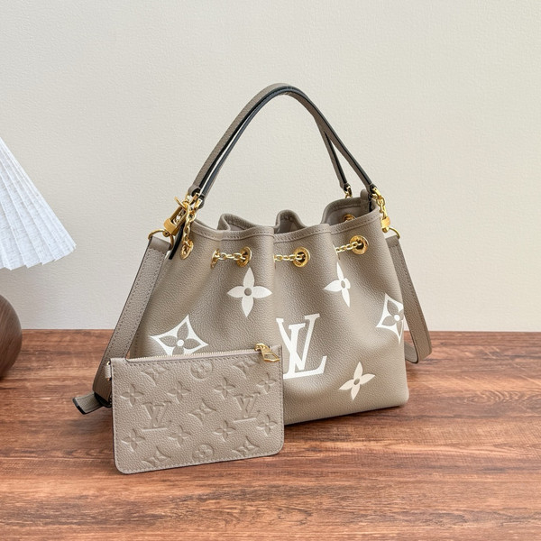Louis Vuitton M25453 LV Bundle