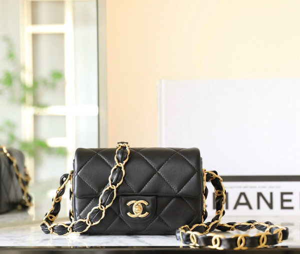 CHANEL FALL-WINTER 2024/25   SMALL FLAP BAG BLACK