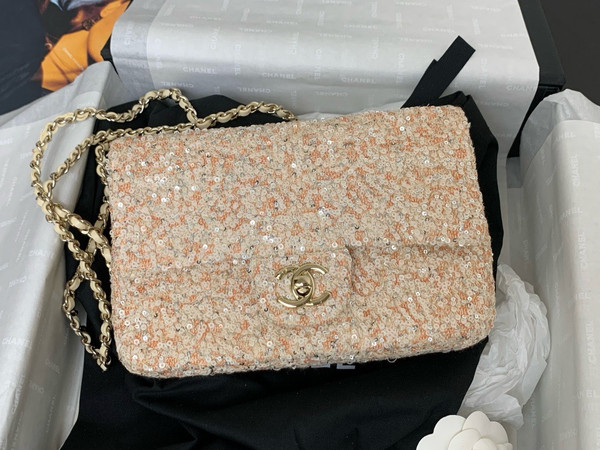 CHANEL FALL-WINTER 2024/25 BEIGE EVENING BAG Sequins & Gold-Tone Metal