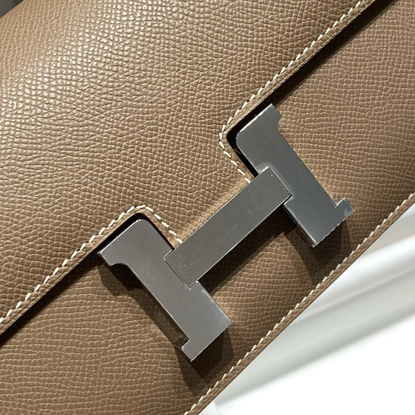 Hermès Constance Elan handbag in Etoupe Epsom with Palladium Hardware