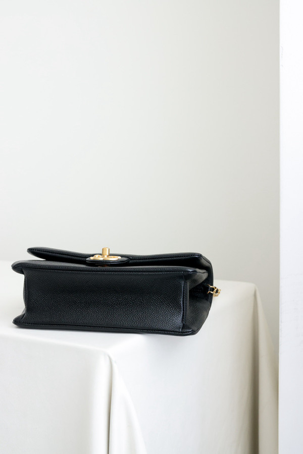 CHANEL FALL-WINTER 2024/25 MEDIUM FLAP BAG