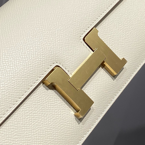 Hermès Constance Elan handbag in Craie Epsom with Gold Hardware