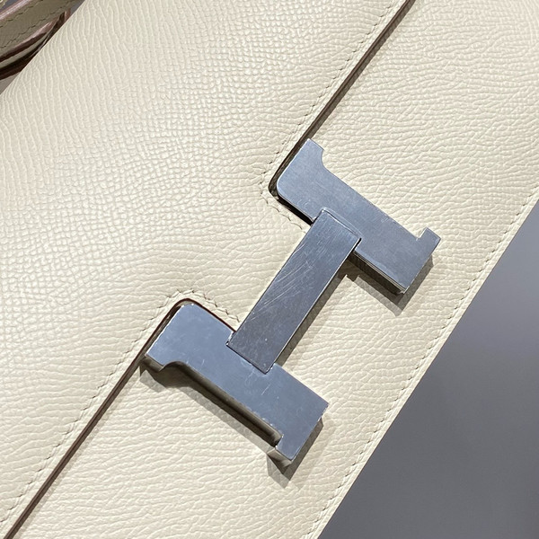 Hermès Constance Elan handbag in Craie Epsom with Palladium Hardware
