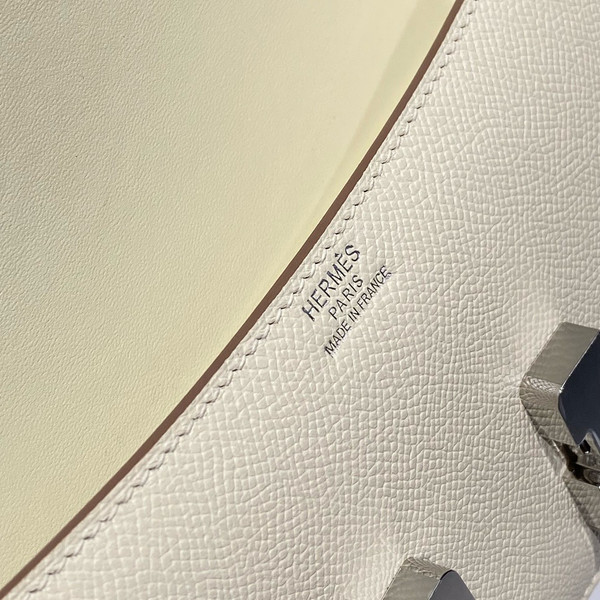 Hermès Constance Elan handbag in Craie Epsom with Palladium Hardware