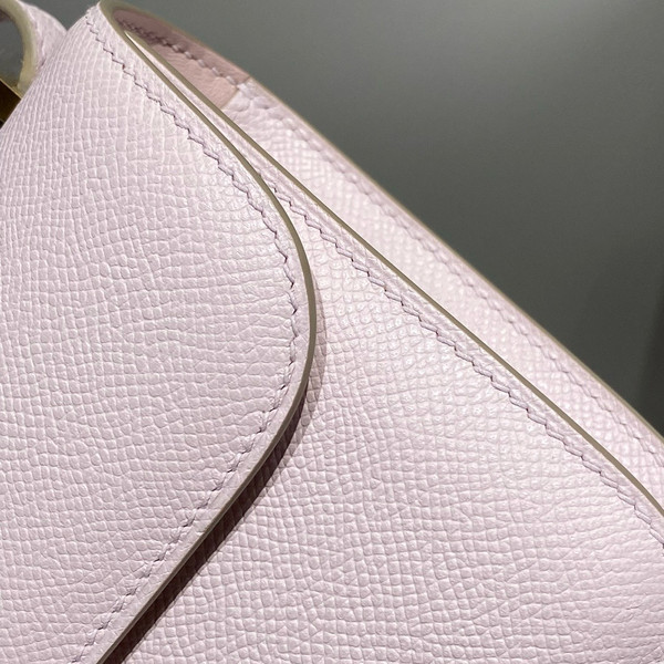 Hermès Constance Elan handbag in Mauve Sylvestre Epsom with Gold Hardware.