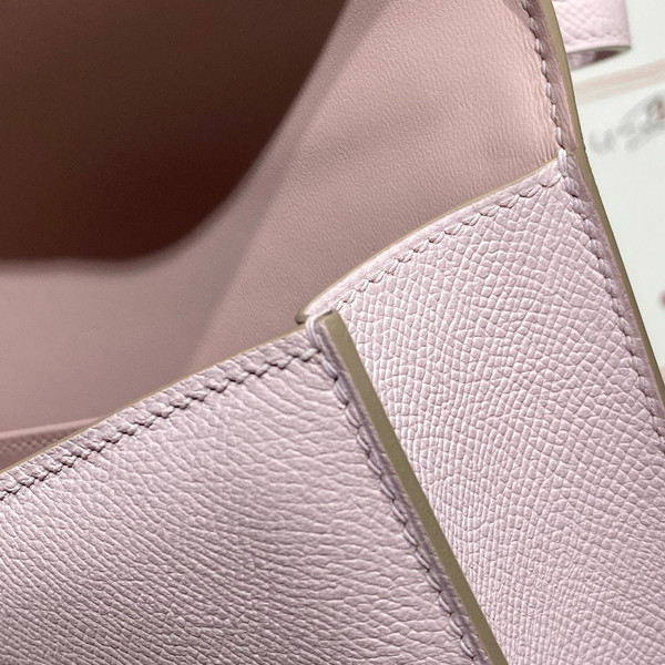 Hermès Constance Elan handbag in Mauve Sylvestre Epsom with Gold Hardware.