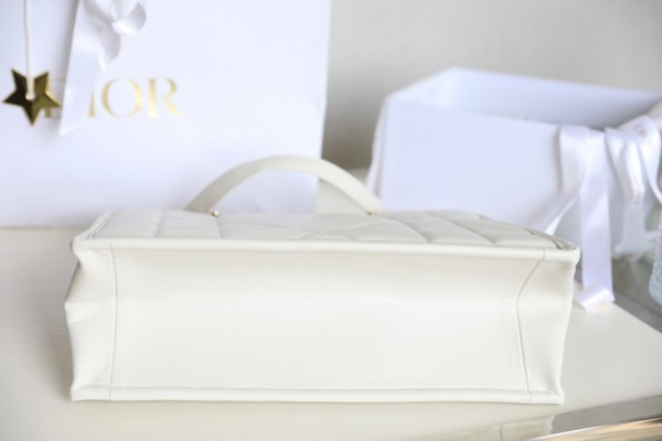 Christian Dior Book Tote Medium Macrocannage Calfskin in Gold Saddle