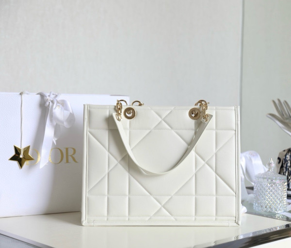 Christian Dior Book Tote Medium Macrocannage Calfskin in Gold Saddle