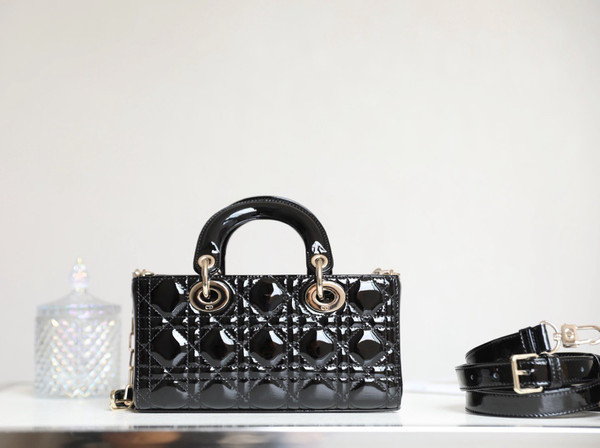 Christian Lady D-Joy Small Bag Patent Cannage Black