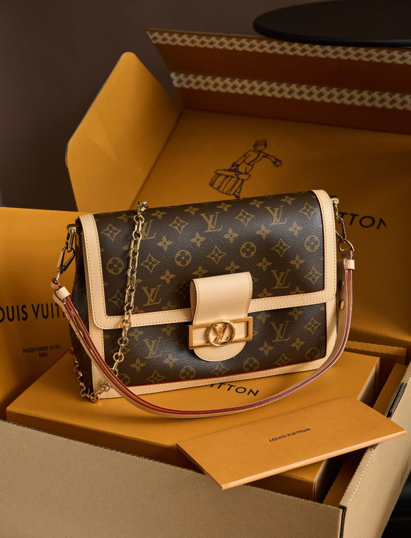 Louis Vuitton M47149 Dauphine Soft GM Bag
