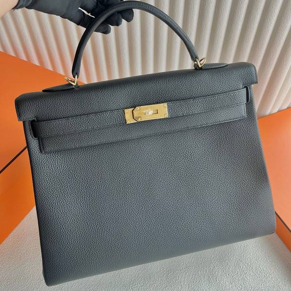 Hermes Sellier Kelly 40 Black Togo Gold Hardware