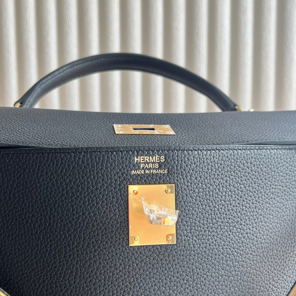 Hermes Sellier Kelly 40 Black Togo Gold Hardware