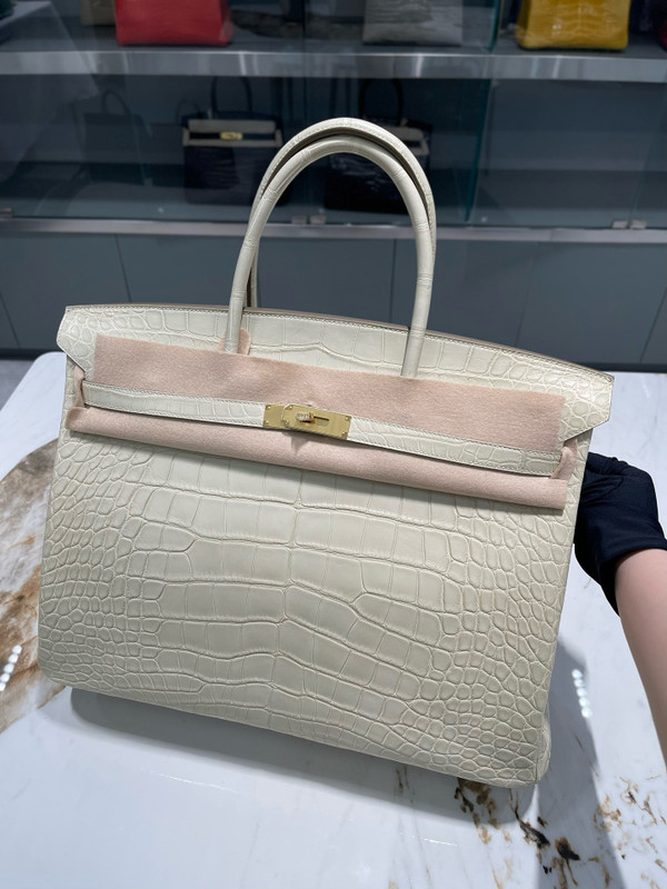 HERMÈS Craie Alligator Birkin 40 Gold Hardware